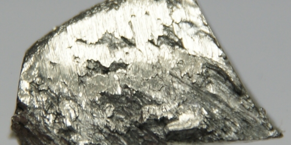 Erbium - glanzend metalen stuk